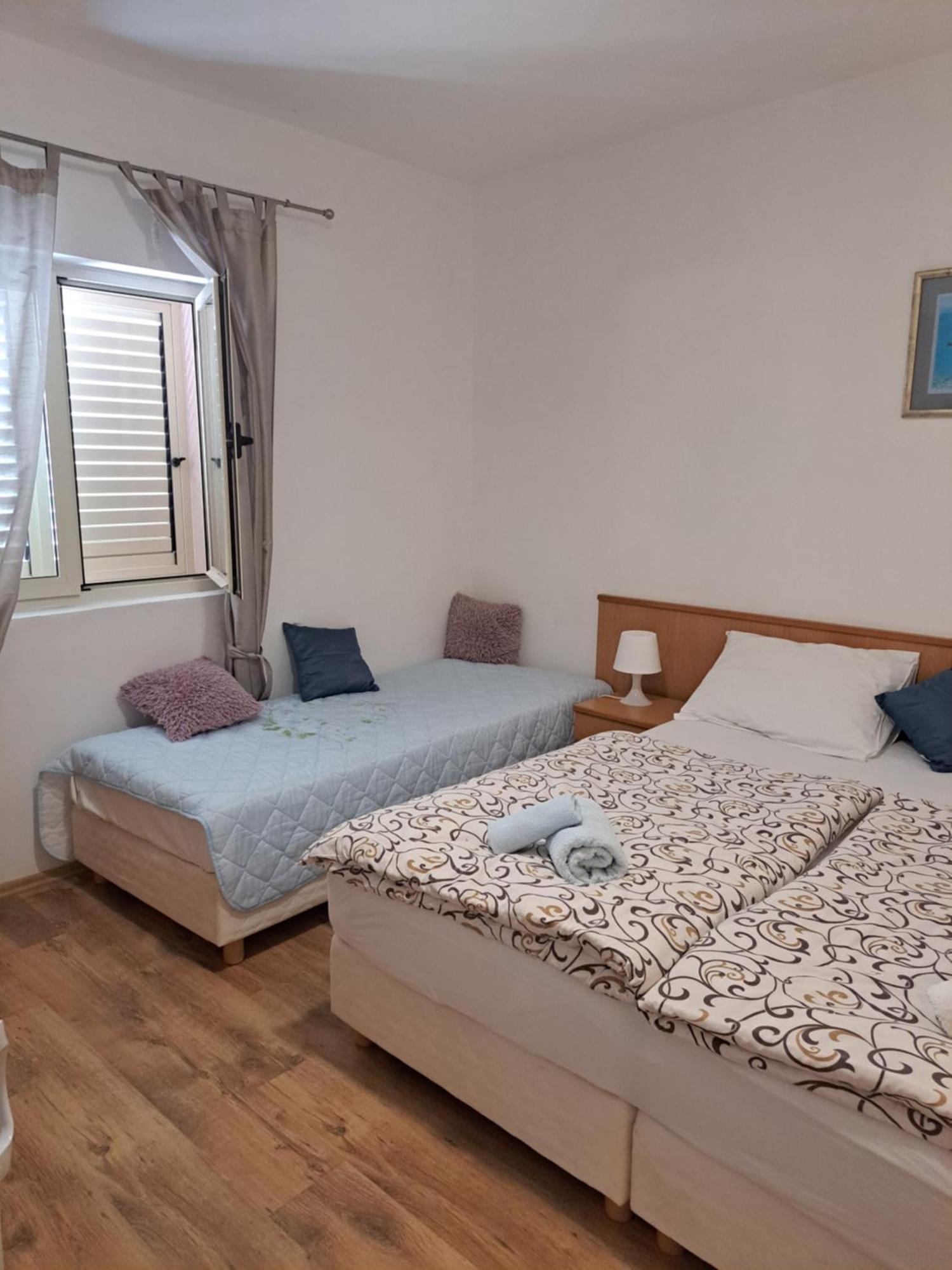 Apartments Becir Молунат Екстер'єр фото